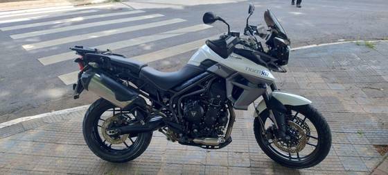 TRIUMPH TIGER 800 XR TRIUMPH TIGER 800 XR